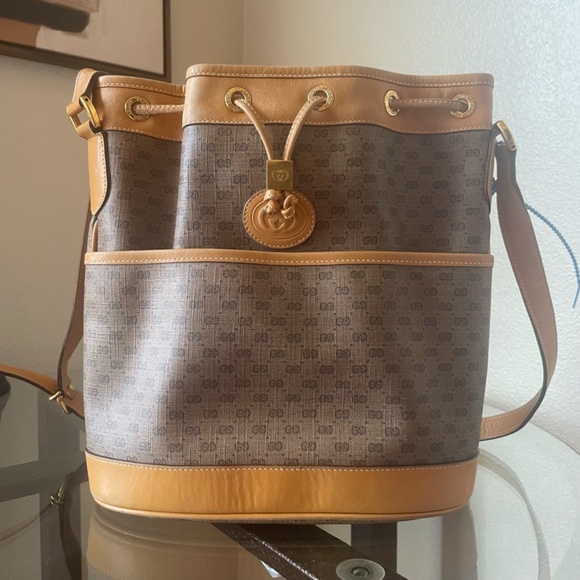 VINTAGE GUCCI MICRO GG DRAWSTRING BUCKET BAG - Picture 1 of 7